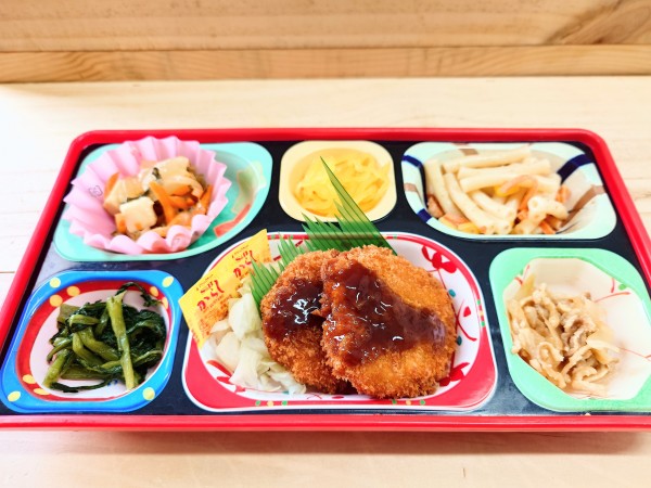 ヒレカツ♡マカロニサラダ🥗豆腐の高野炒めサムネイル