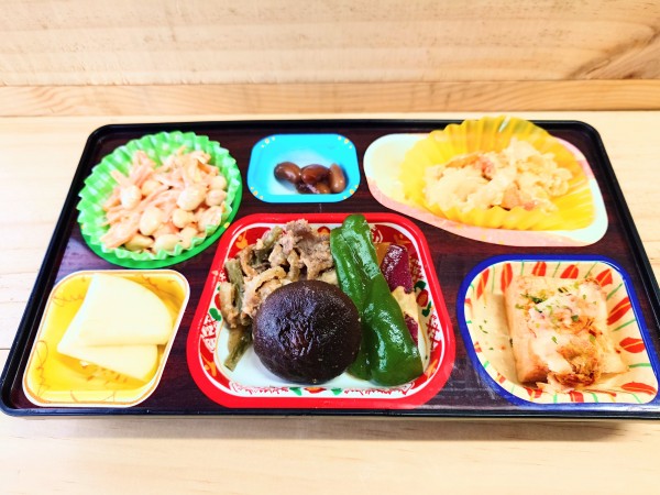 焼き肉風🍗厚揚げキムチーズ焼🧀トマトと卵の中華炒め🥡人参サラダ🥗サムネイル